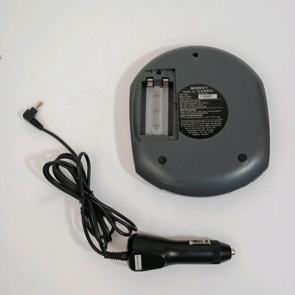 Sony Walkman D-E226CK Portable CD Player Car Ready Anti-Skip w/ DC Power, Tested